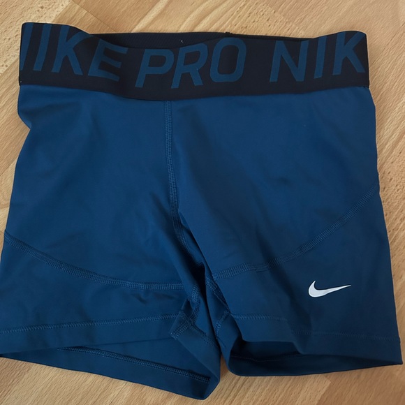 Nike Navy Shorts - Picture 1 of 2